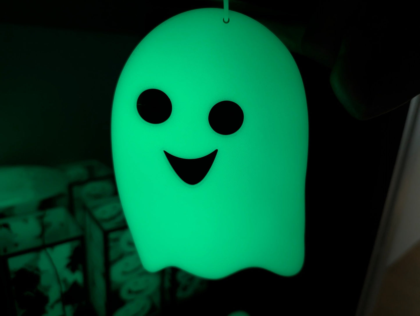 Leuchtende Halloween Geister – Selbstleuchtende Fensterdeko für Innen - DrucktWieNix - 